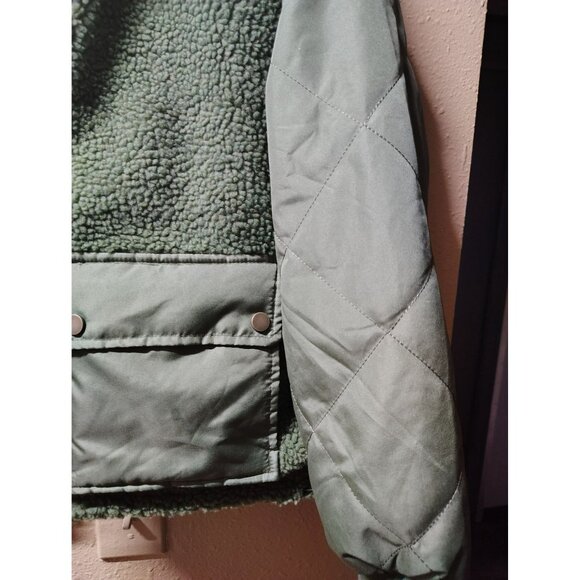 Reversible Sherpa quilted trucker bomber jacket oversized women's olive green - Picture 3 of 10